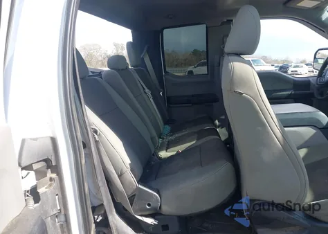 2016 Ford F-150 Xl z USA, uszkodzony, nr VIN 1FTEX1CG6GFA72795